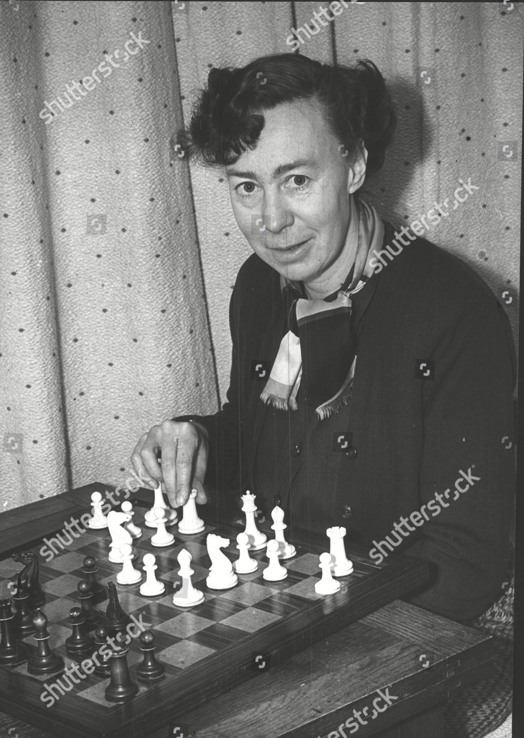 miss-eileen-tranmer-43-year-old-british-womens-chess-champion-box-556-shutterstock-editorial-4745287a.jpg