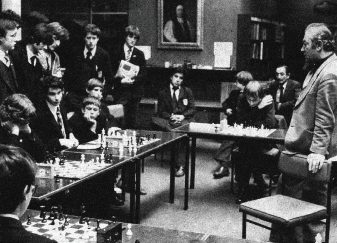Korchnoi1979simul.jpg