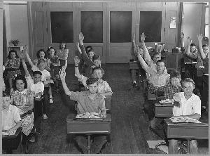 hands-up_lv.jpg